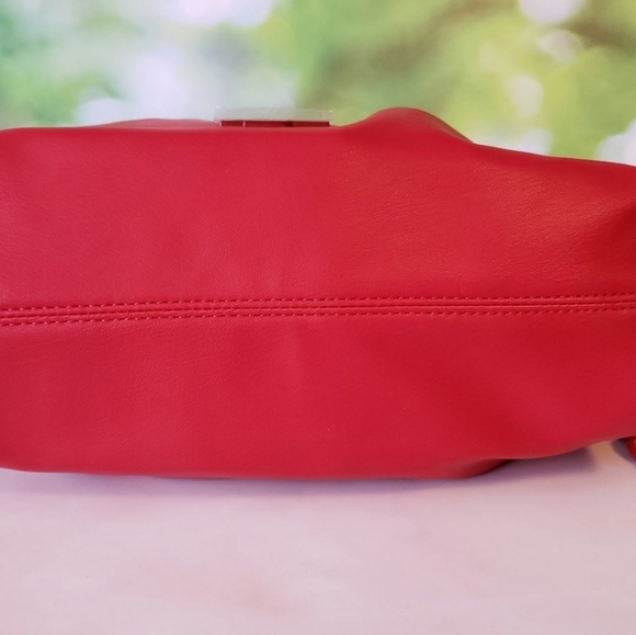 NWT Badgley Mischka Clutch with optional chunky chain crossbody. - Picture 8 of 12